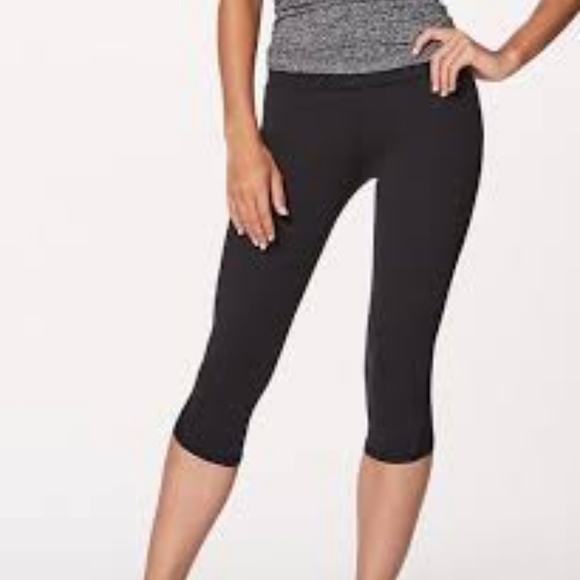 Like New Lululemon Train Times Crop - Picture 6 of 6